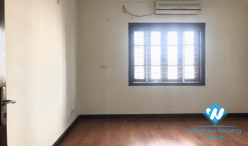 4 bedroom unfurnished house for rent near Unis